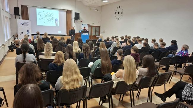 600316451_1290796239519919_4939152464238357646_n „Erasmus+“ komanda – Lentvario „Versmės“ gimnazijoje