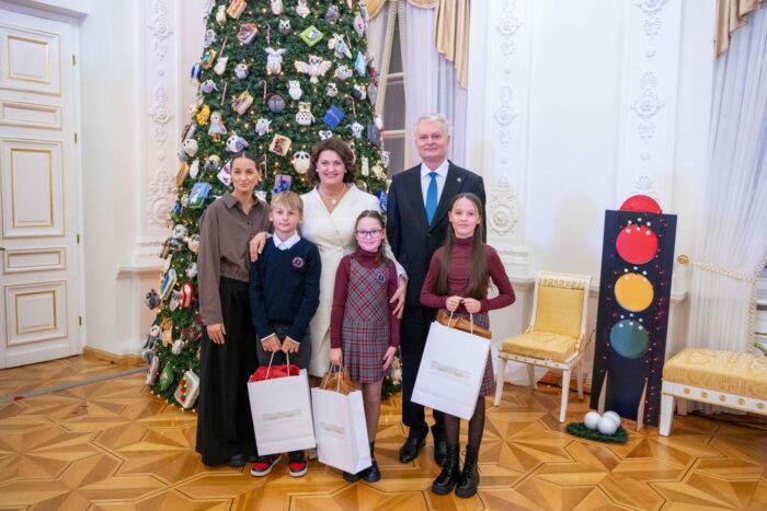 aukstadvaris Mokiniai iš Aukštadvario ir Senųjų Trakų – Prezidentūros kalėdinės eglės įžiebime
