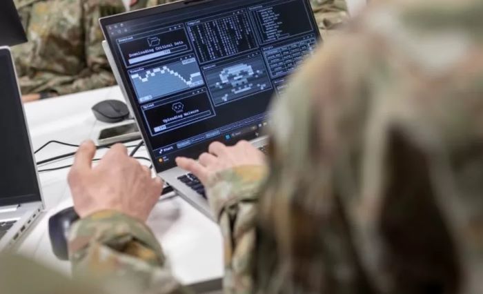 kam_foto_cyber NKSC pratybos: kas ketvirtas darbuotojas įsitraukė į netikrą kalėdinę apklausą