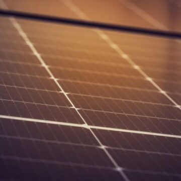 APVA parama saulės elektrinėms: kaip sumažinti investicijos kaštus
