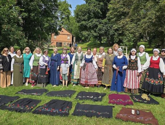 Trakuose surengta tradicinių amatų, kulinarinio paveldo ir folkloro stovykla 